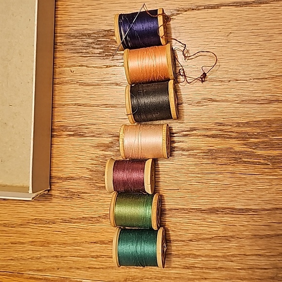 Vintage Sewing Thread - Picture 7 of 8